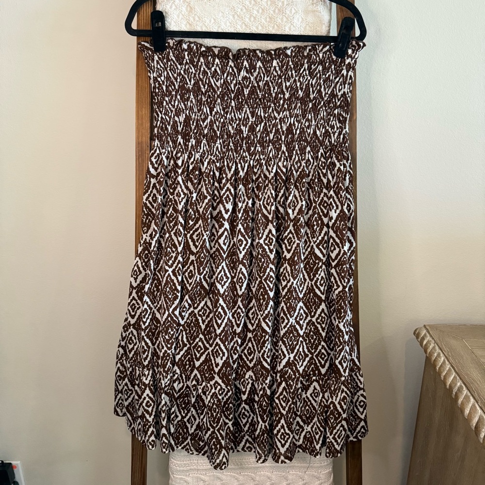 NWOT INC International Concepts Brown & White Patterned Smocked Strapless Dress